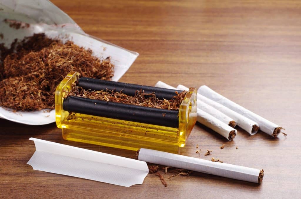 Tabac à Rouler Tabac à Pipe Et Cigarettes Manufacturées Même Combat