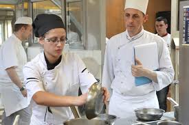 Question-réponse : comment prévenir le risque alcool en milieu de travail chez les apprentis ?
