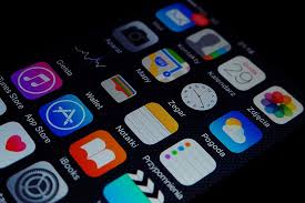 ADDICTIONS COMPORTEMENTALES / Video : comment les applis sont conçues pour nous rendre accros