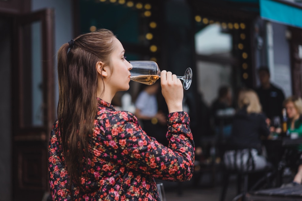 L'alcool et les femmes : nouvelles recommandations de la HAS sur un sujet de santé à toutes les étapes de la vie