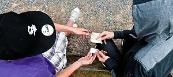 Drogue : dans une concurrence exacerbée, les trafiquants continuent à