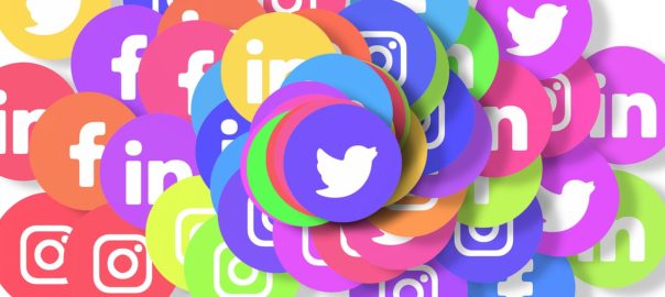 Le cri d'alarme d'ex-cadres de Google et Facebook: le smartphone et les réseaux sociaux rendent accro