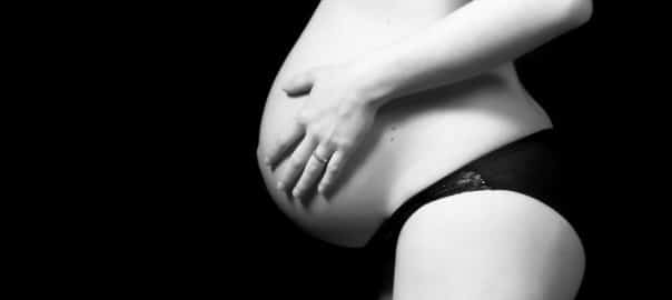 Femmes enceintes et jeunes enfants : précaution sur les soins médicaux et les médicaments