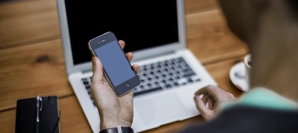 Nomophobie: «On parle d’addiction au smartphone quand il y a une perte de contrôle sur l’objet» (20 Minutes)
