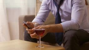 Addiction Tabac - Modalités d’utilisation des nouvelles technologies chez des patients hospitalisés pour sevrage.