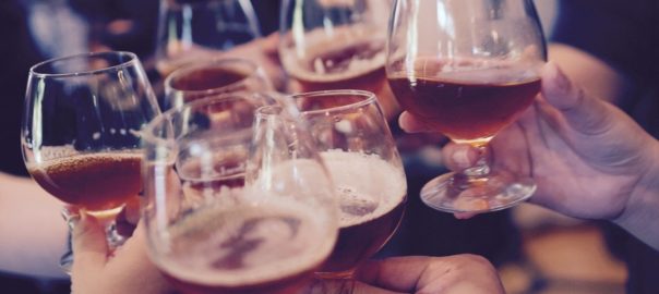 Alcool : Cash Investigation enquête sur les stratégies des alcooliers pour nous faire boire
