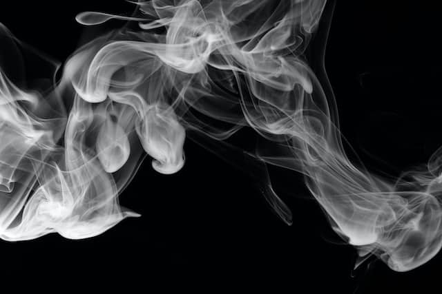 Quels sont les produits contenus dans la fume de tabac qui impactent notre corps ? - Addict Aide - Le village des addictions Quels sont les produits contenus dans la fume de tabac qui impactent notre corps ? - Addict Aide - Le village des addictions