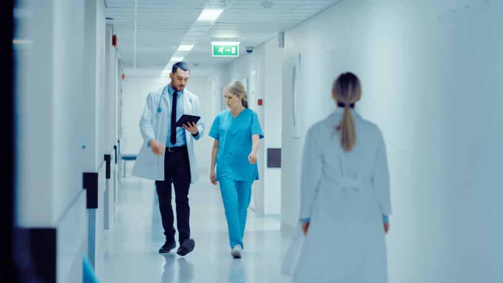 Utilisation perceptions Involuntary Civil Commitment parmi équipes gèrent overdoses Massachusetts Etats-Unis