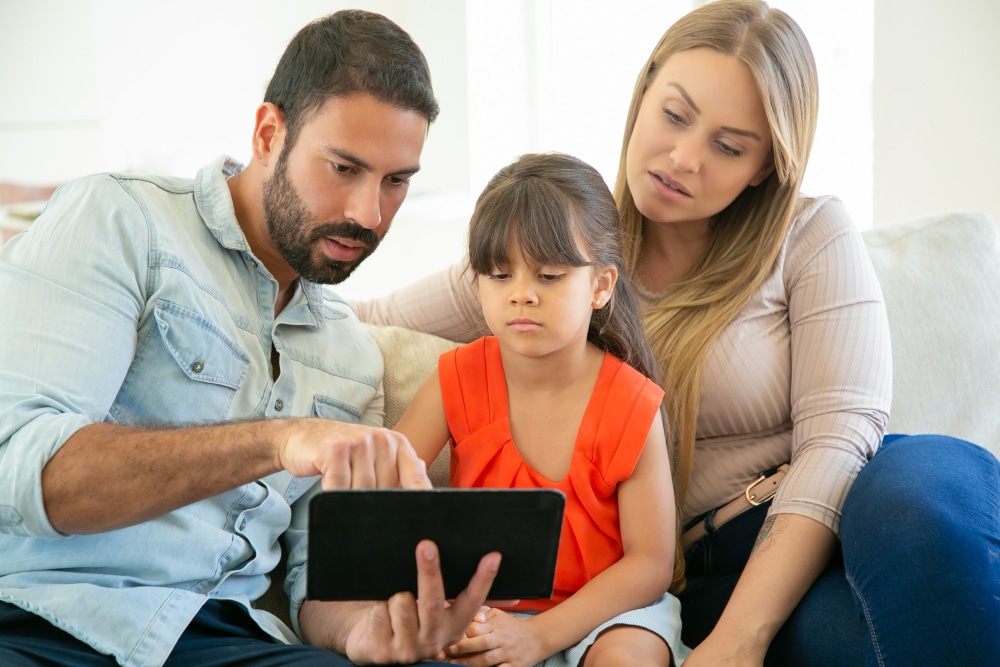 Défi déconnexion à Marseille enfants et parents réunis pour réduire leur temps d'écran