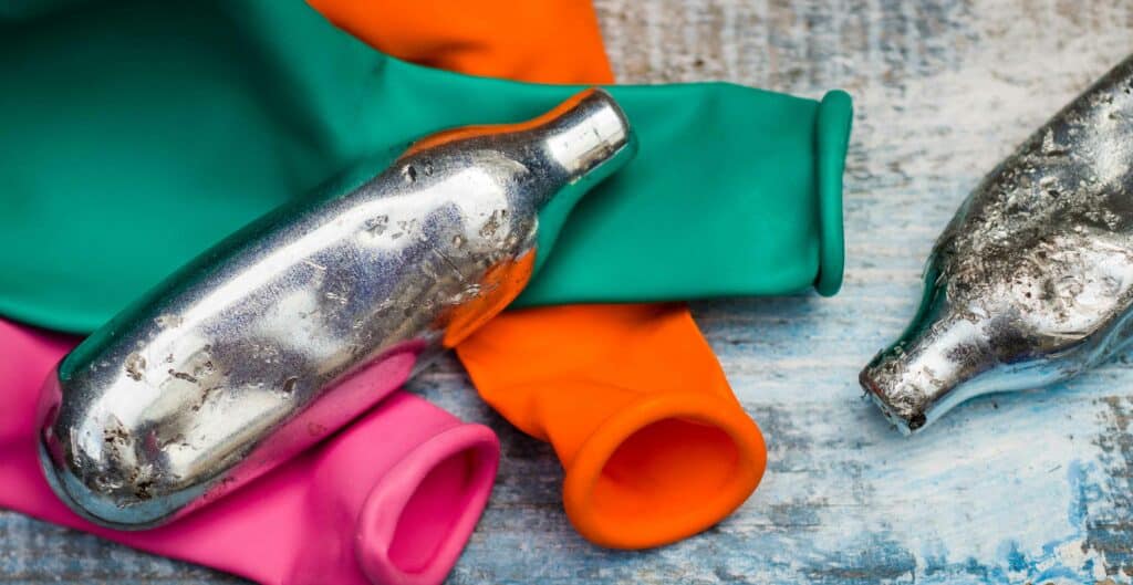 La vie est en pause tu ne sors plus tu ne travailles plus plongée dans un centre où des jeunes paralysés par le protoxyde d'azote sont pris en charge