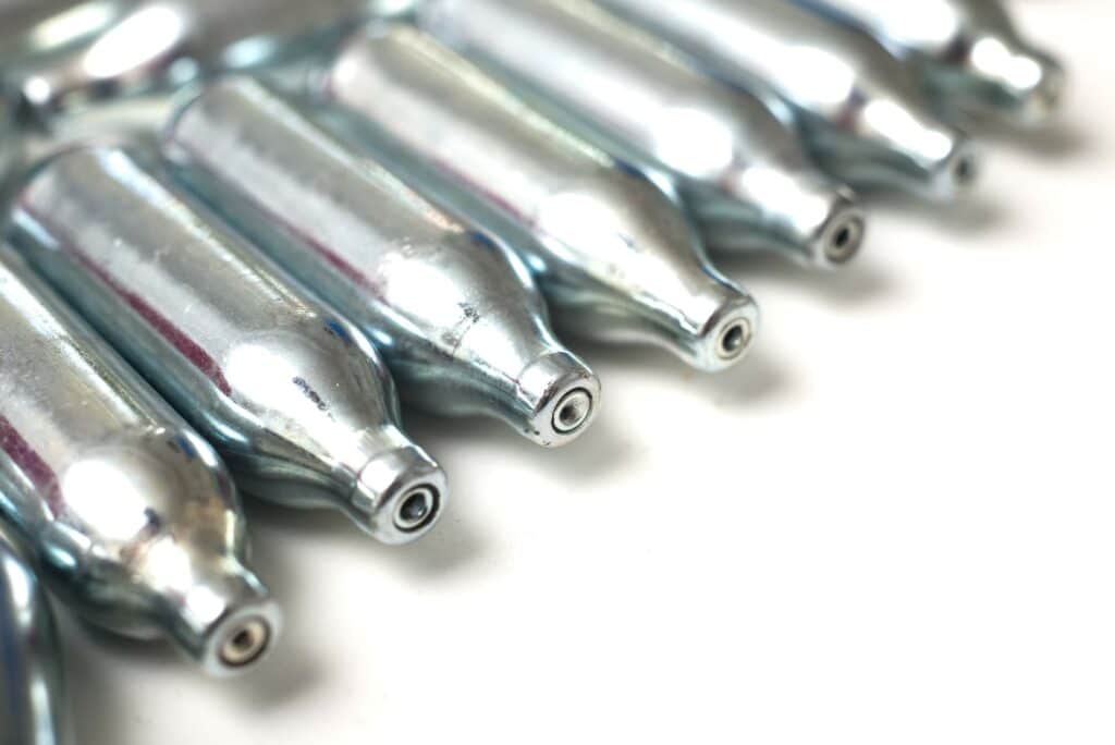 Le saviez-vous l'usage récréatif du protoxyde d'azote détourné pour ses effets euphorisants peut entraîner une dépendance